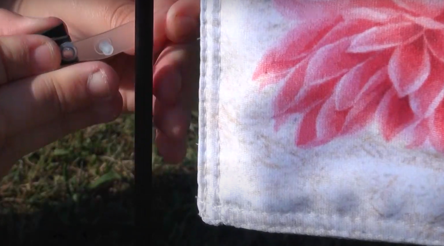 How to Keep a Garden Flag From Blowing Away? GardenProfy