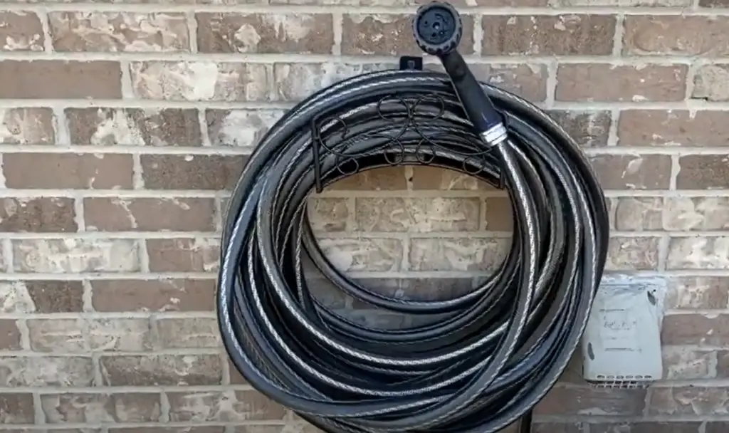 How do high-pressure hose nozzles work?