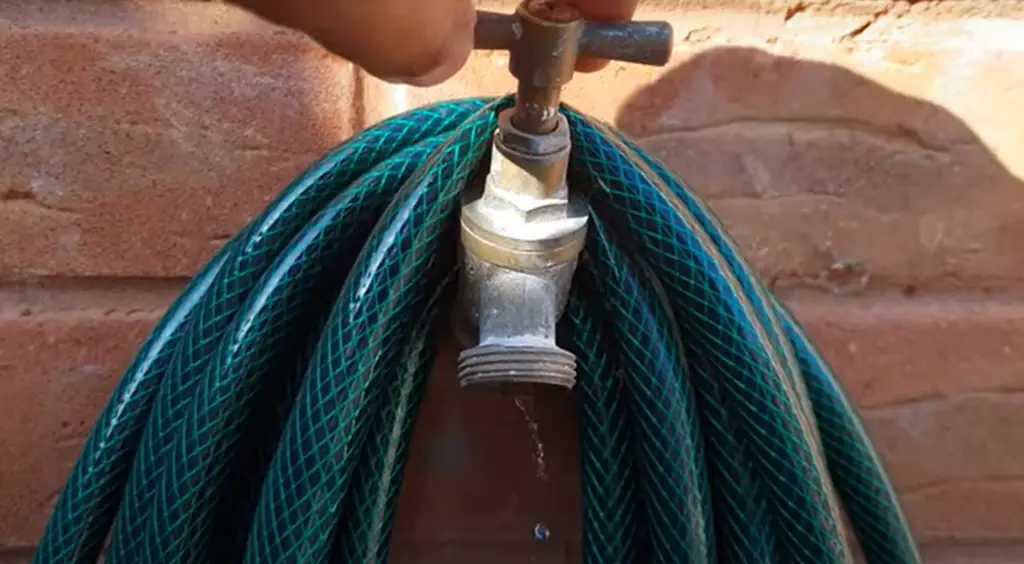 The Difference Between a Garden Hose and a Pressure Washer