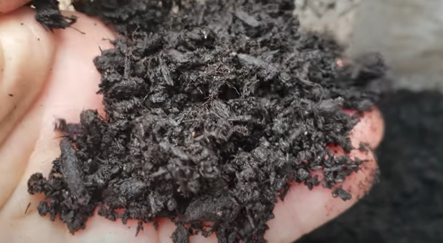 Garden Soil vs. Potting Soil What’s the Difference? GardenProfy