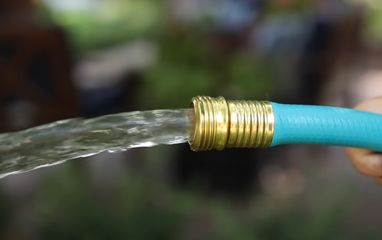 How Many GPM Is a Garden Hose? - GardenProfy