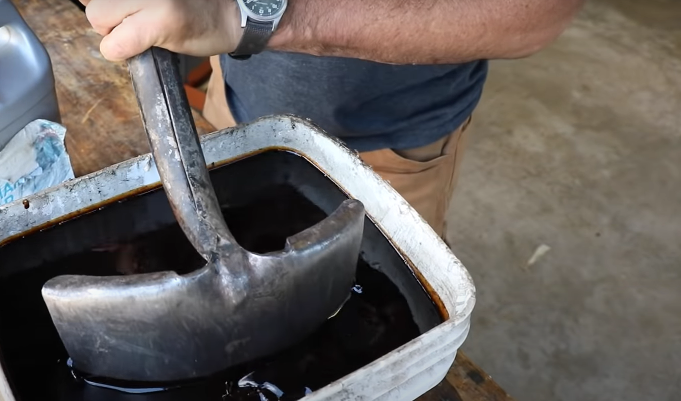 How to Keep Garden Tools From Rusting? GardenProfy