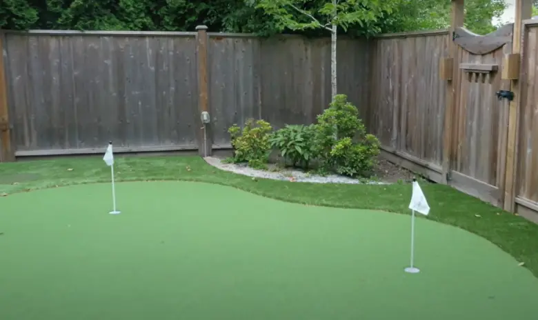 How to Build a Backyard Putting Green? - GardenProfy
