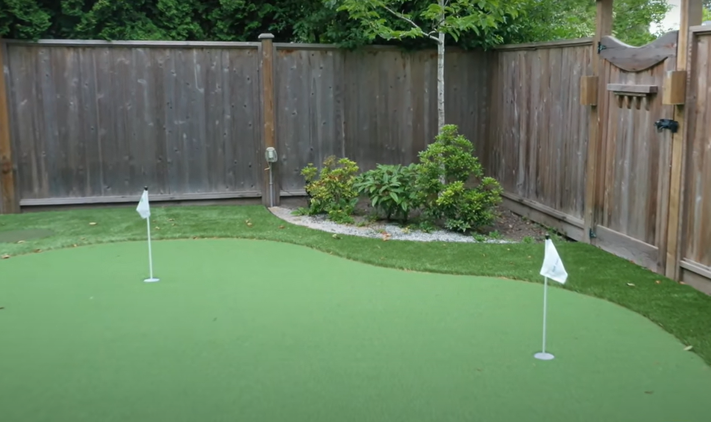 How to Build a Backyard Putting Green? GardenProfy