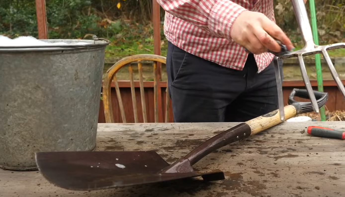 How to Sharpen a Garden Hoe? GardenProfy