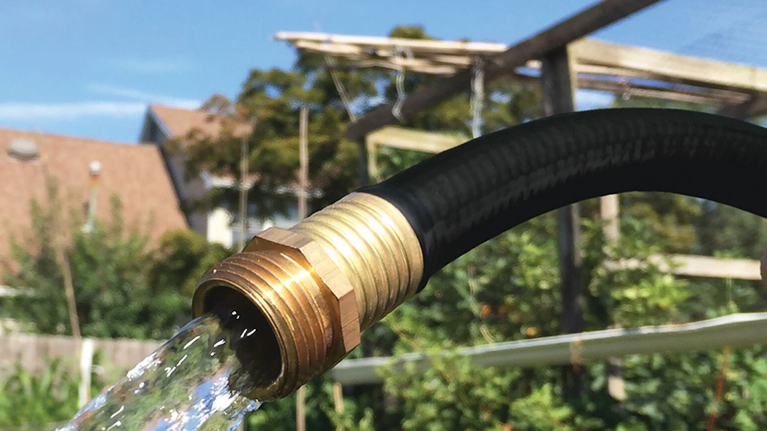 1/2 vs. 5/8 Garden Hose: Which is Better? - GardenProfy