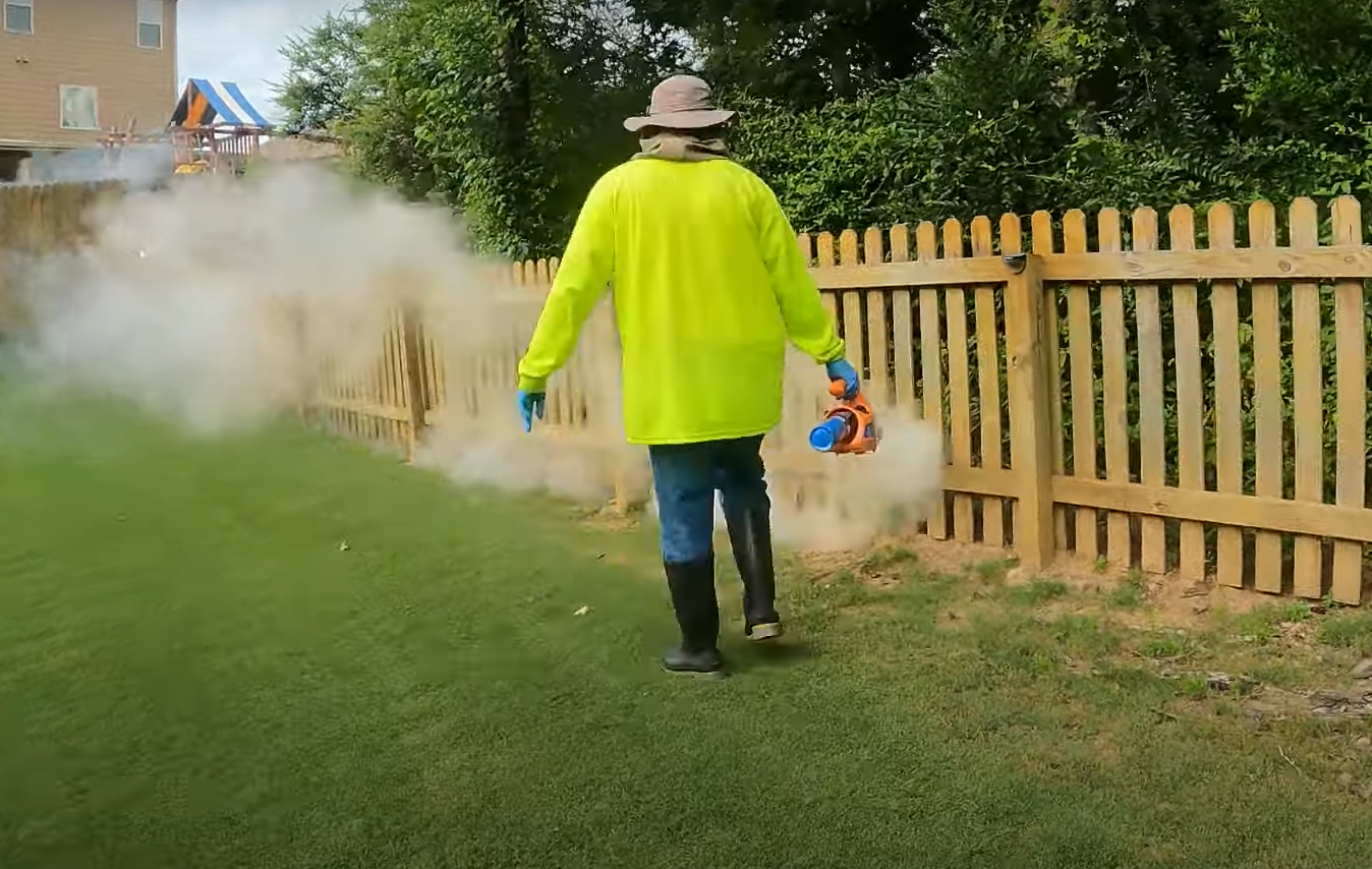 How Long Does a Cutter Backyard Fogger Last? GardenProfy