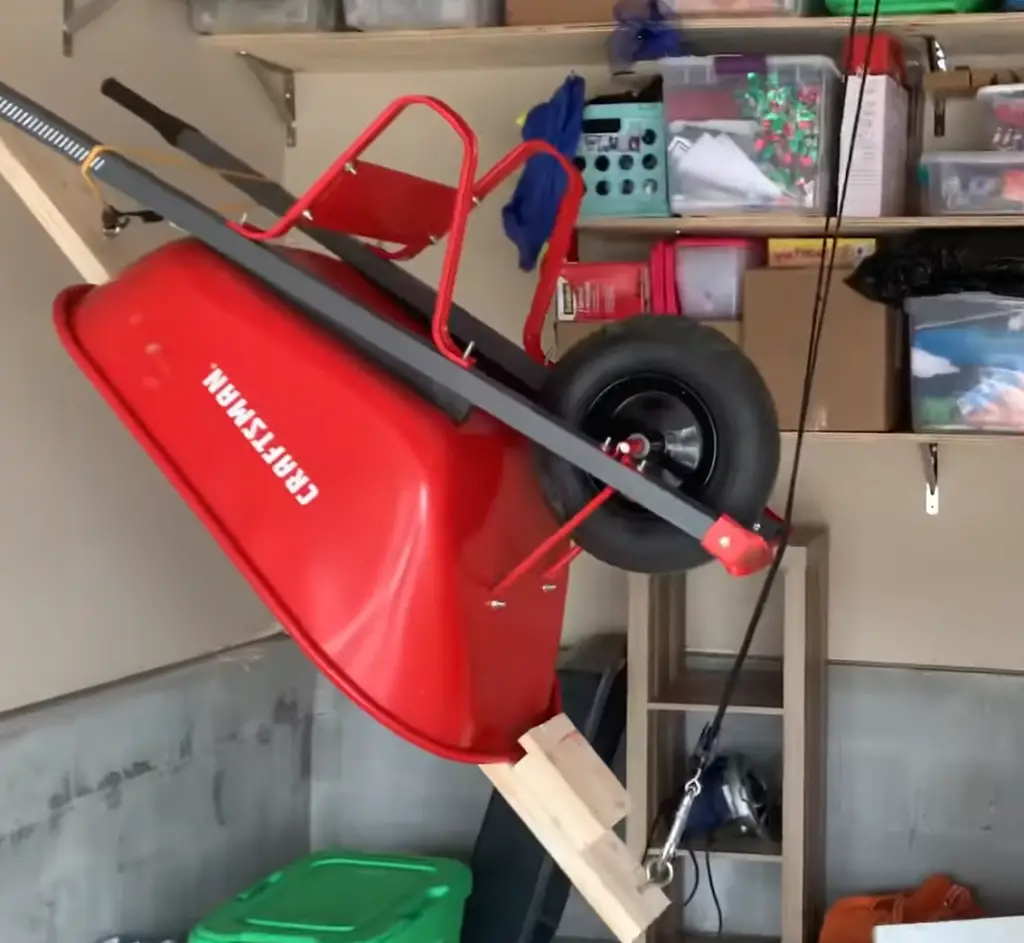 Different Ways Of Hanging A Wheelbarrow On The Wall