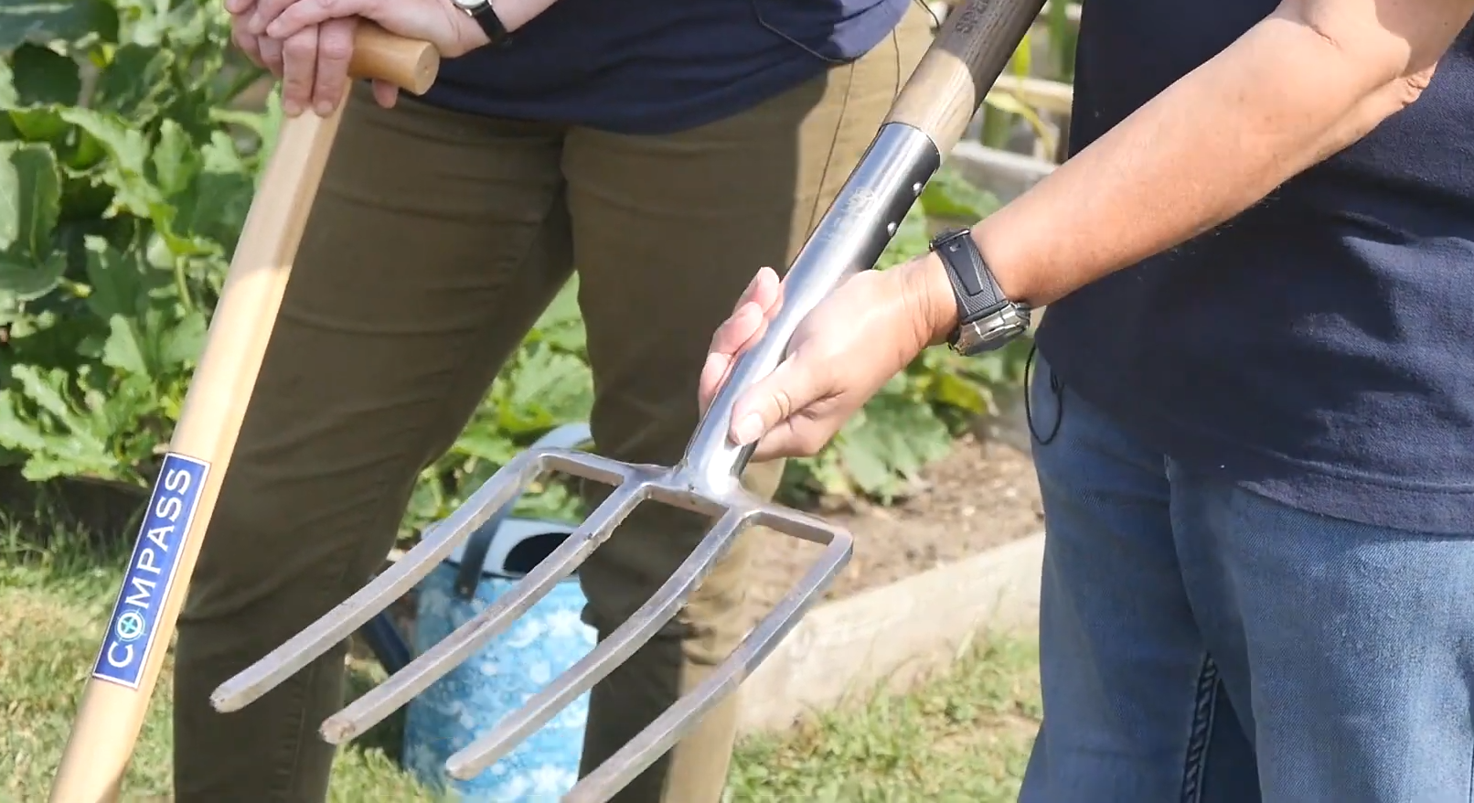 Pitchfork vs. Garden Fork What’s the Difference? GardenProfy