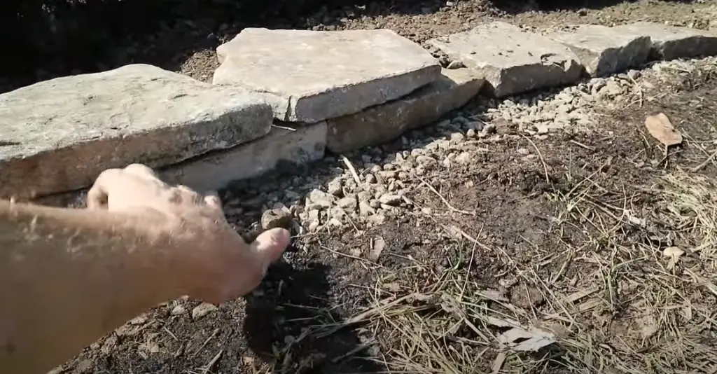 Tools Required for Building a Rock Garden Border