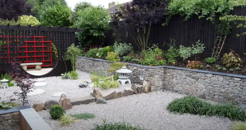 What is a Small Corner Rock Garden?