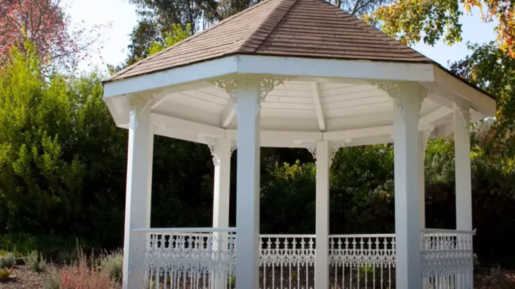 What do you put in a garden gazebo?