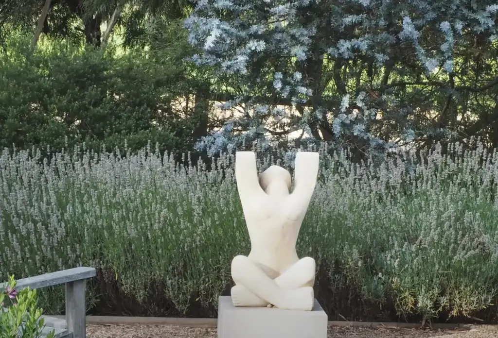 Does the position of a garden sculpture matter?