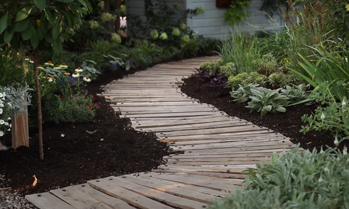 Sidewalk Garden Ideas - GardenProfy