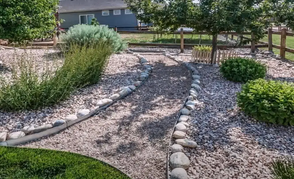 Guarantee Stability for Slopes with Large Rocks and Mulch