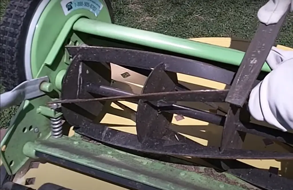 How to Sharpen a Reel Mower?